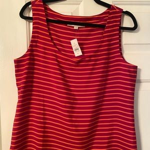 Silky sleeveless shirt